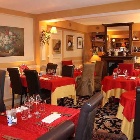 Hostellerie Du Prieure Saint-Prix  Екстериор снимка
