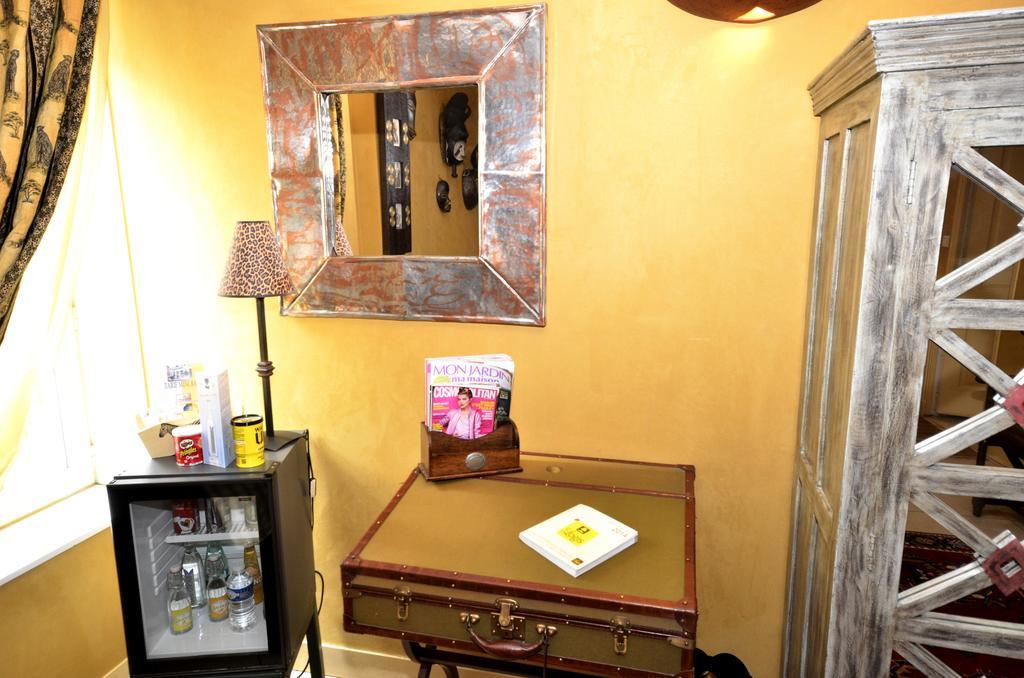 Hostellerie Du Prieure Saint-Prix  Екстериор снимка