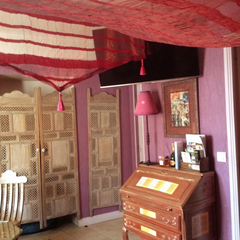 Hostellerie Du Prieure Saint-Prix  Екстериор снимка