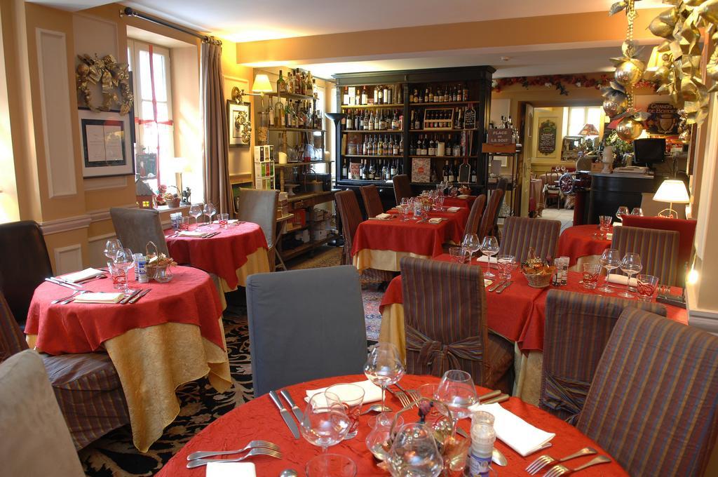 Hostellerie Du Prieure Saint-Prix  Екстериор снимка