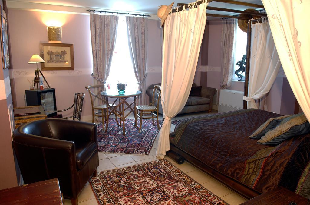 Hostellerie Du Prieure Saint-Prix  Екстериор снимка
