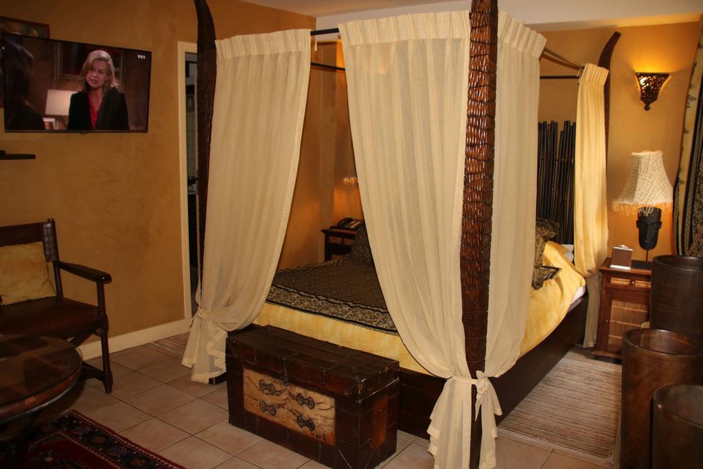 Hostellerie Du Prieure Saint-Prix  Екстериор снимка