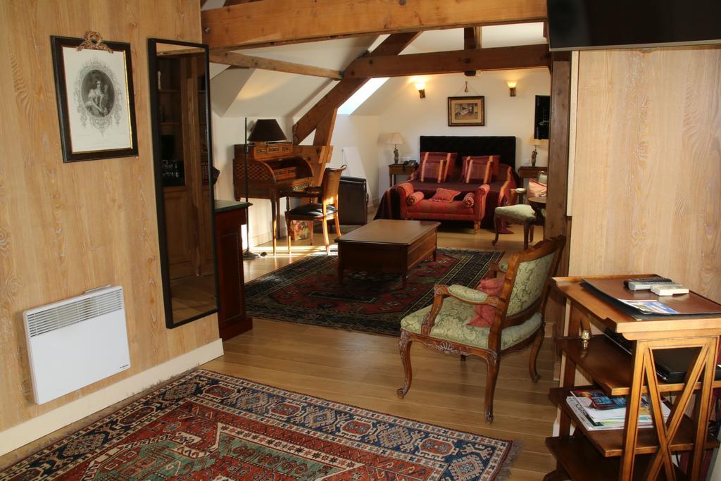 Hostellerie Du Prieure Saint-Prix  Екстериор снимка