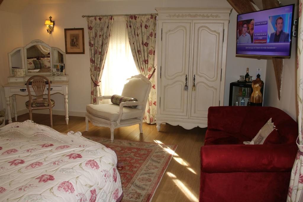 Hostellerie Du Prieure Saint-Prix  Екстериор снимка