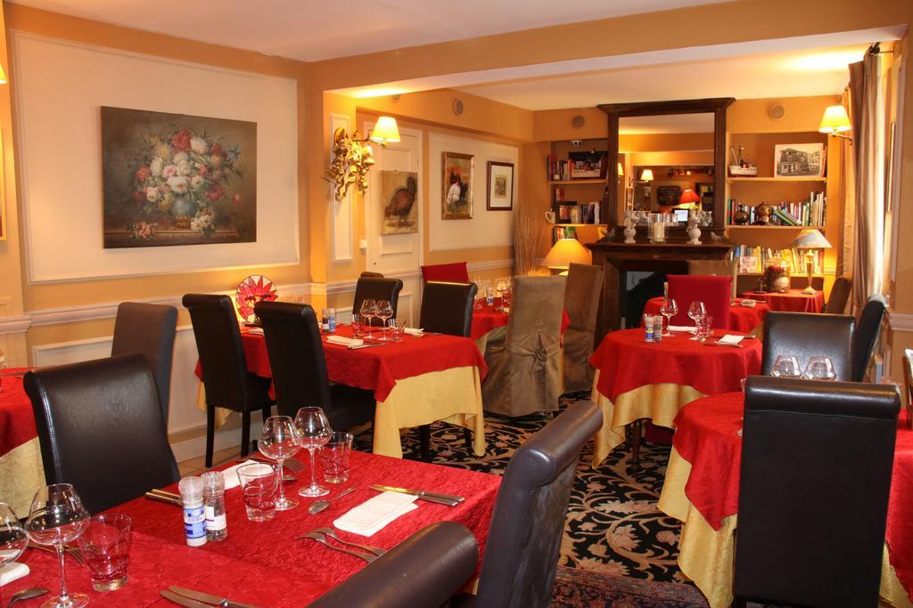 Hostellerie Du Prieure Saint-Prix  Екстериор снимка