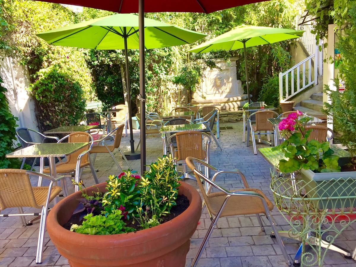 Hostellerie Du Prieure Saint-Prix  Екстериор снимка