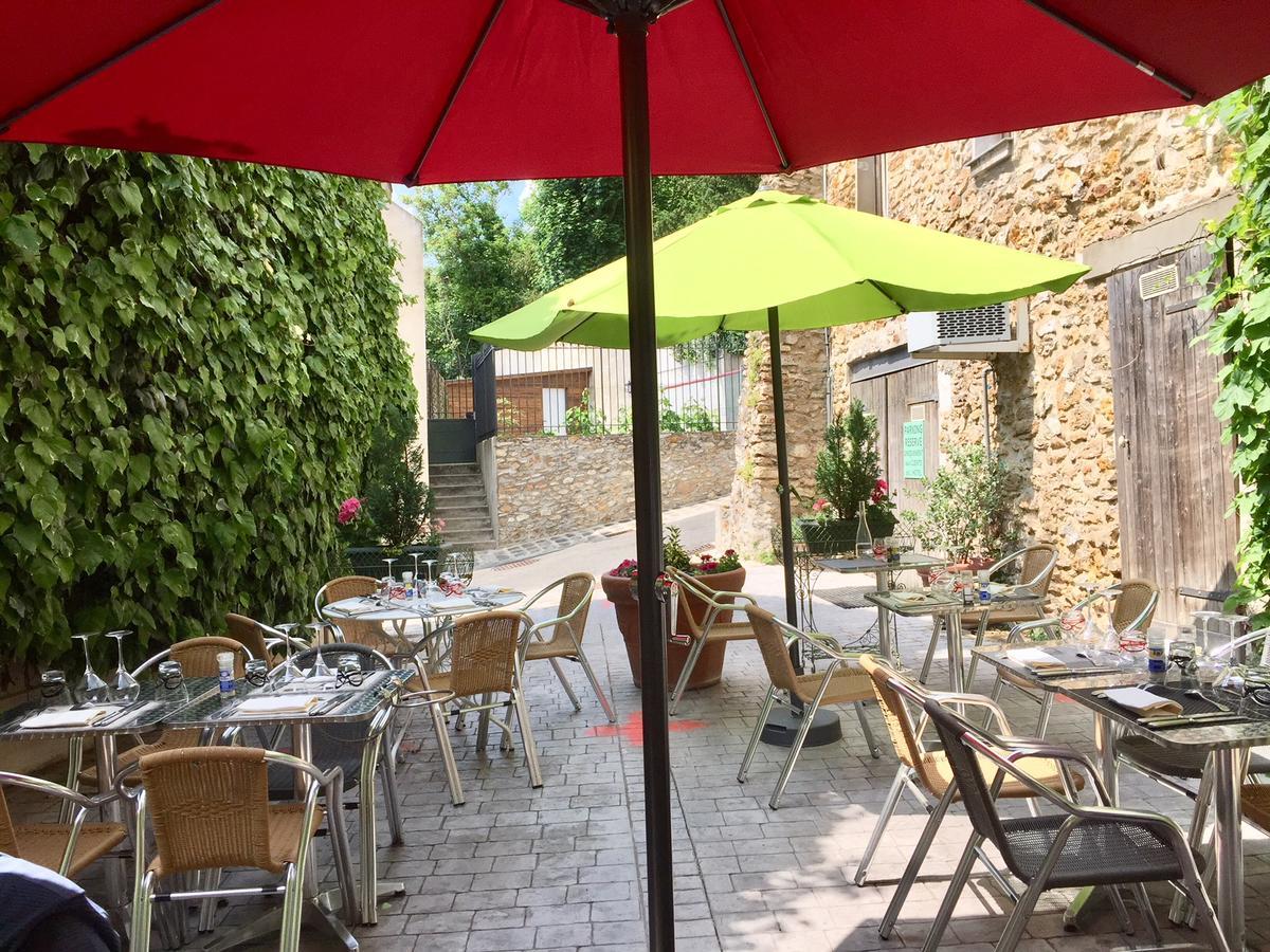 Hostellerie Du Prieure Saint-Prix  Екстериор снимка