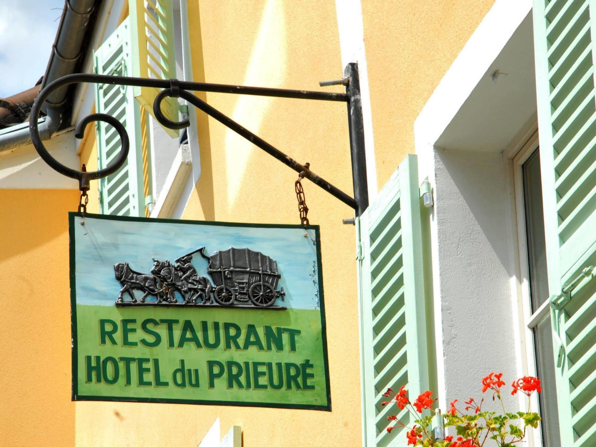 Hostellerie Du Prieure Saint-Prix  Екстериор снимка